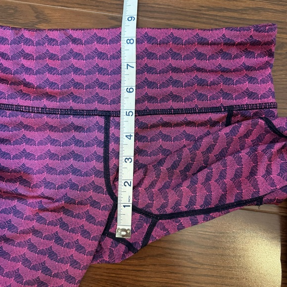 NWOT Vineyard Vines Etched Whale Tail Performance Crop Legging Pink Purple Blue - Picture 9 of 12